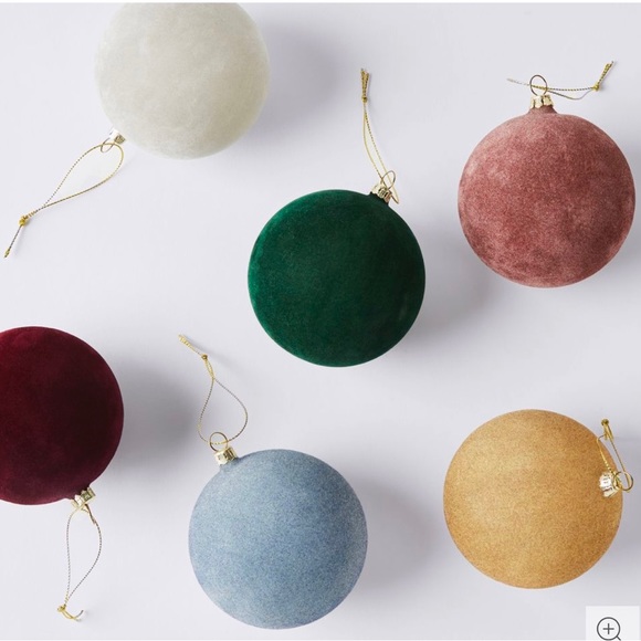 24 Velvet Holiday Ornaments